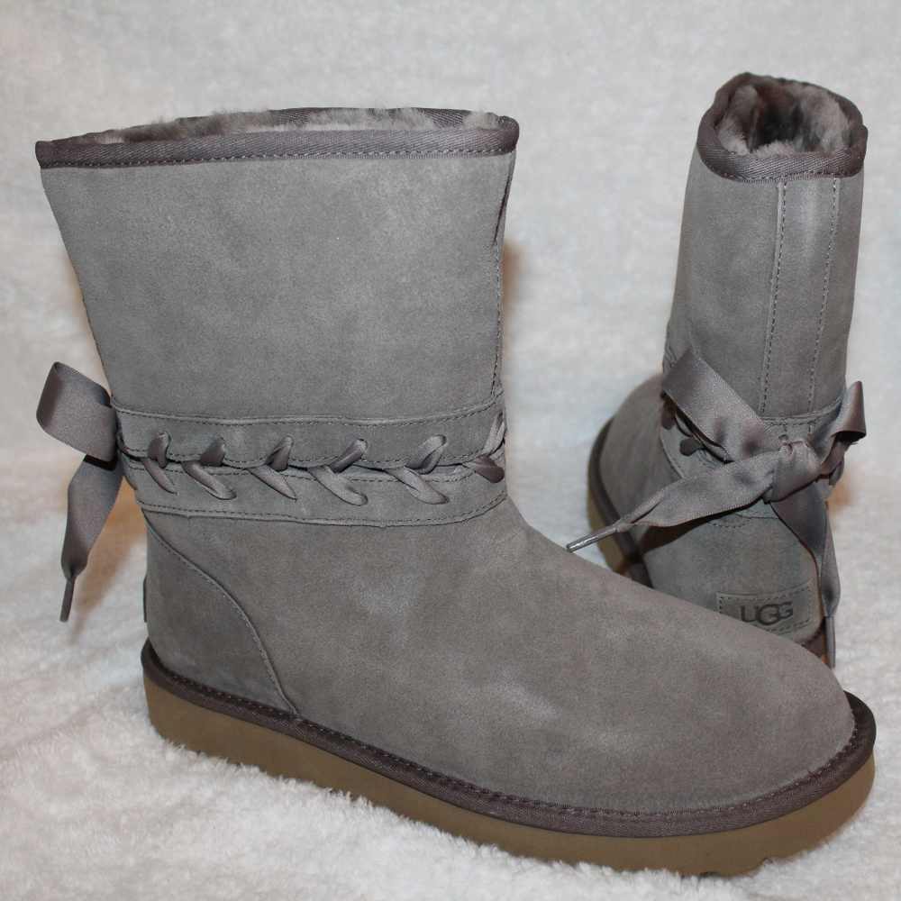 NEW UGG WOMEN'S SUEDE CLASSIC‎ SHORT LACE BOOT GRAY